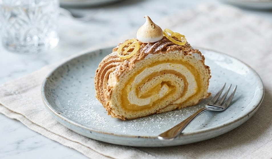 How to Make Mary Berry Lemon Meringue Roulade